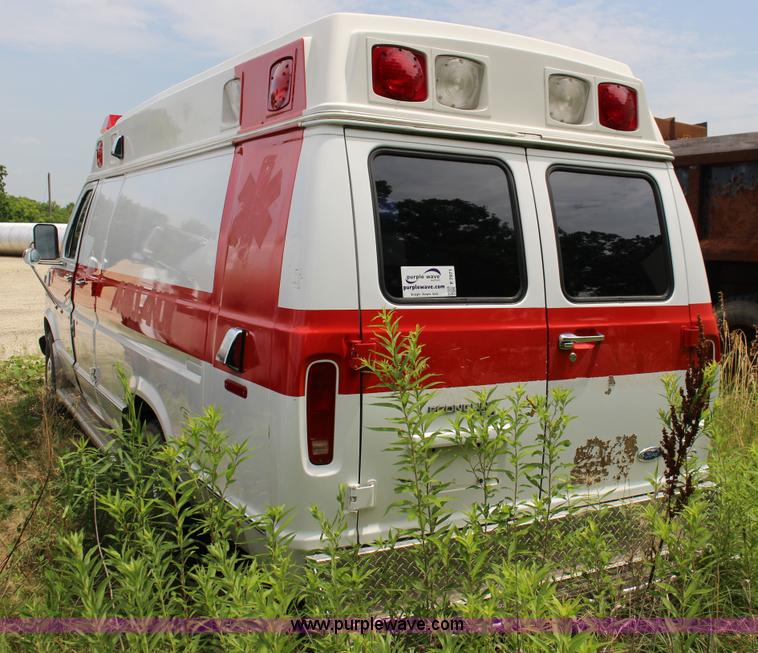 image for item F7971 1991 Ford Econoline E350 ambulance