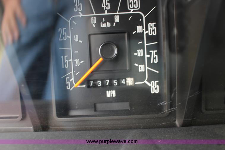 image for item F7971 1991 Ford Econoline E350 ambulance