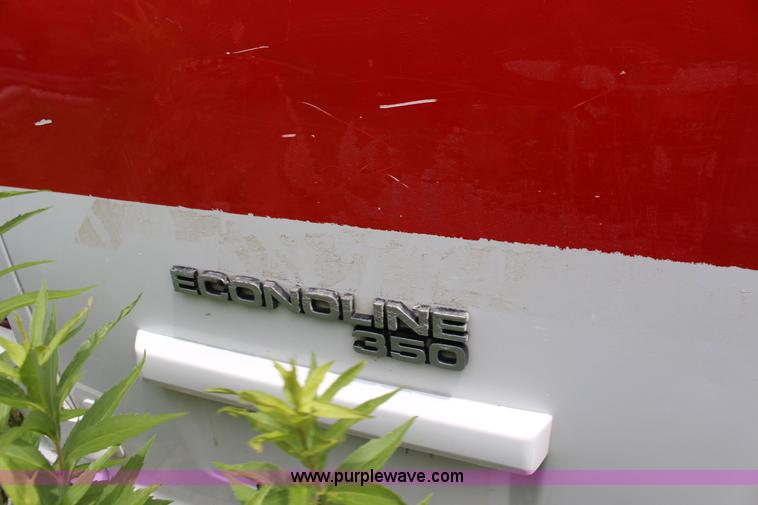 image for item F7971 1991 Ford Econoline E350 ambulance
