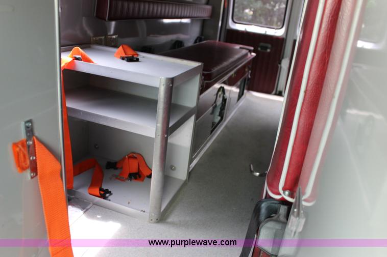 image for item F7971 1991 Ford Econoline E350 ambulance