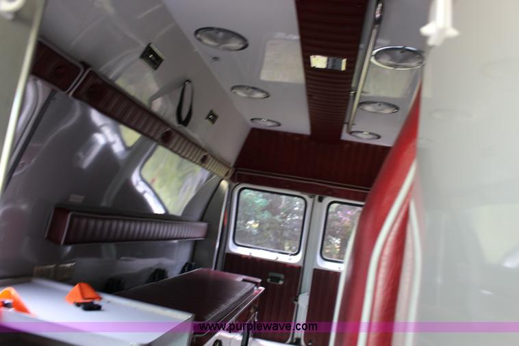 image for item F7971 1991 Ford Econoline E350 ambulance