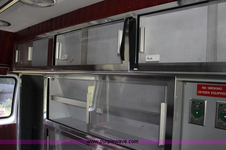 image for item F7971 1991 Ford Econoline E350 ambulance