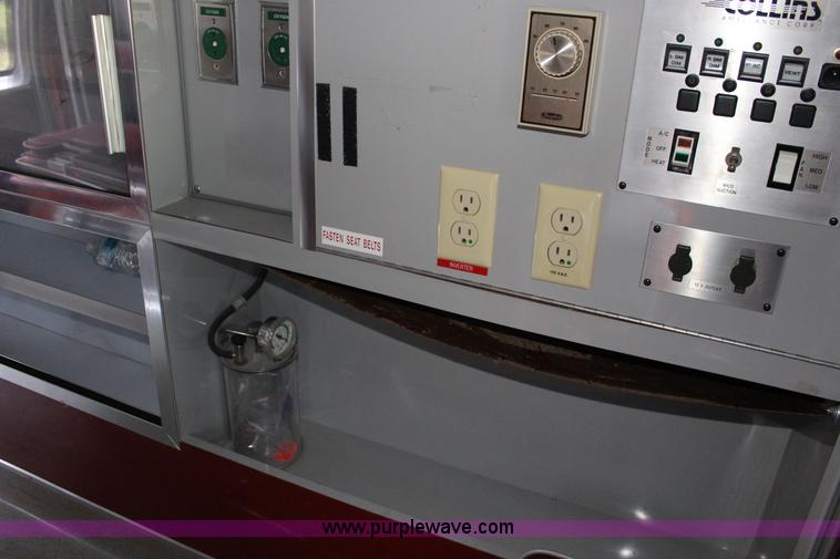 image for item F7971 1991 Ford Econoline E350 ambulance