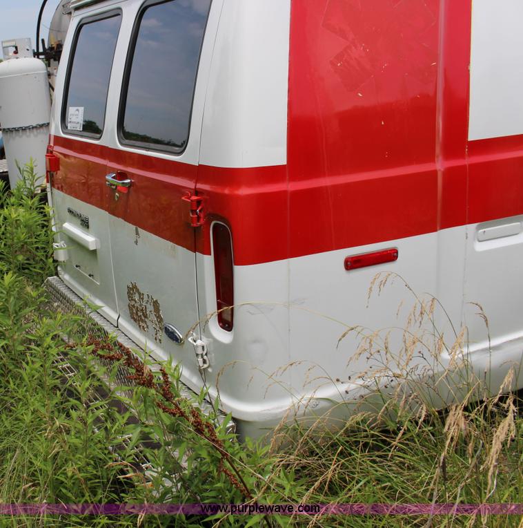 image for item F7971 1991 Ford Econoline E350 ambulance