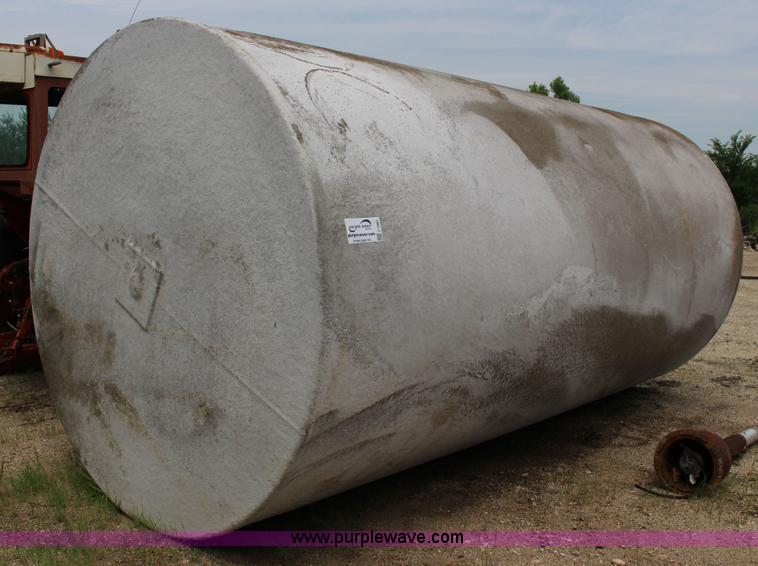 image for item F7981 Fuel tank