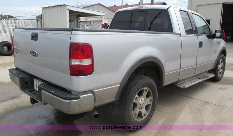 image for item H4557 2004 Ford F150 FX4 SuperCab pickup truck