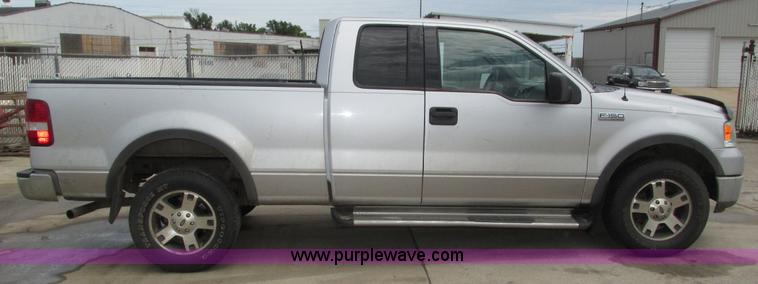 image for item H4557 2004 Ford F150 FX4 SuperCab pickup truck