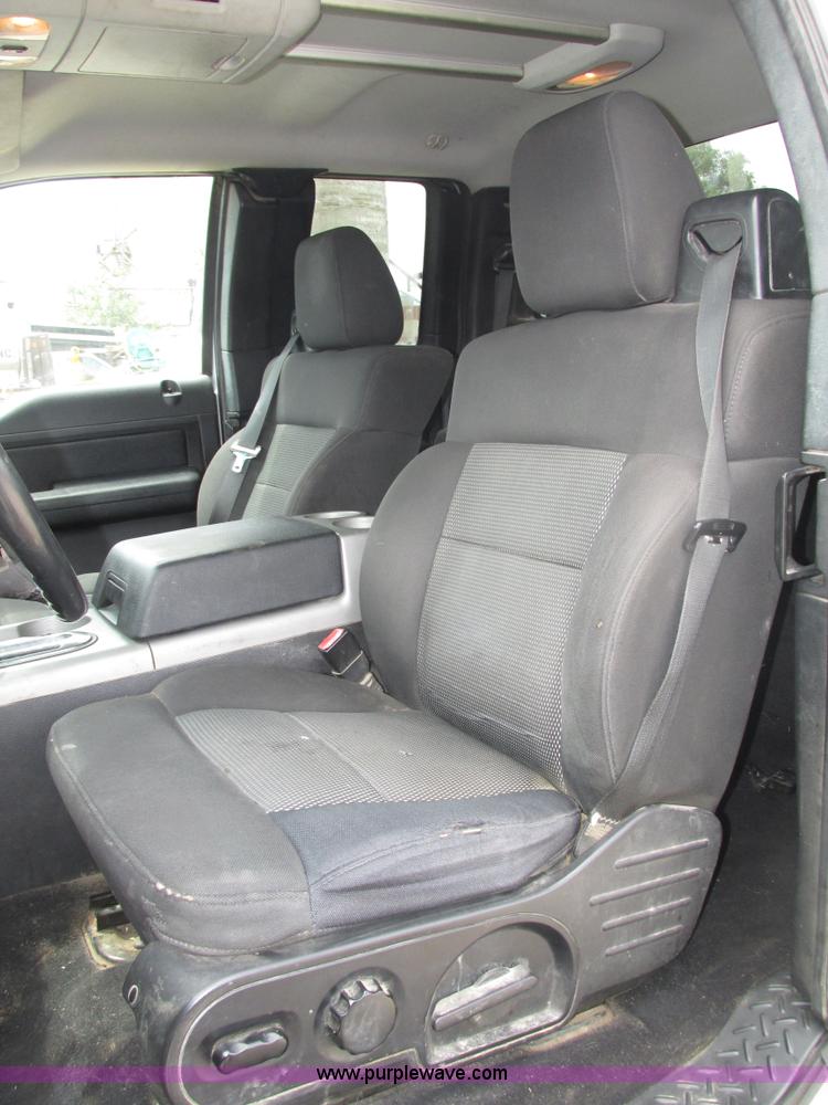 image for item H4557 2004 Ford F150 FX4 SuperCab pickup truck