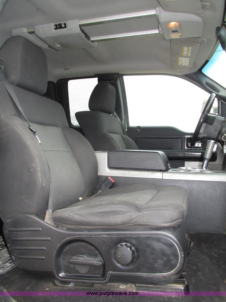 image for item H4557 2004 Ford F150 FX4 SuperCab pickup truck