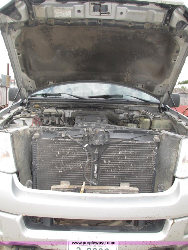 image for item H4557 2004 Ford F150 FX4 SuperCab pickup truck