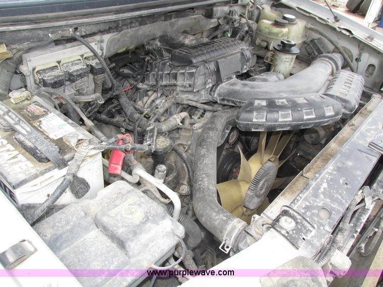 image for item H4557 2004 Ford F150 FX4 SuperCab pickup truck