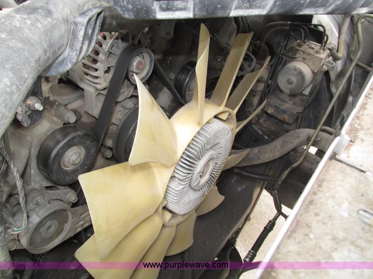 image for item H4557 2004 Ford F150 FX4 SuperCab pickup truck