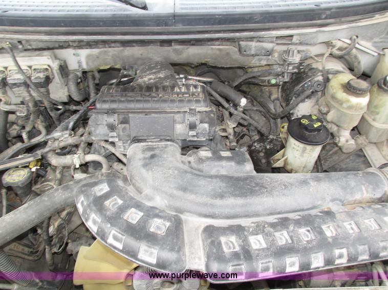 image for item H4557 2004 Ford F150 FX4 SuperCab pickup truck