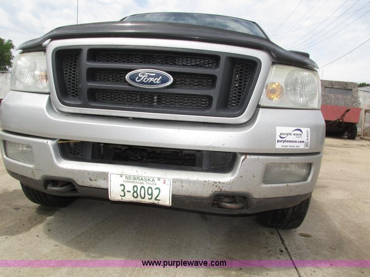 image for item H4557 2004 Ford F150 FX4 SuperCab pickup truck
