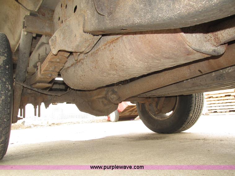 image for item H4557 2004 Ford F150 FX4 SuperCab pickup truck