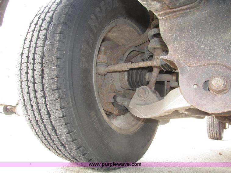 image for item H4557 2004 Ford F150 FX4 SuperCab pickup truck