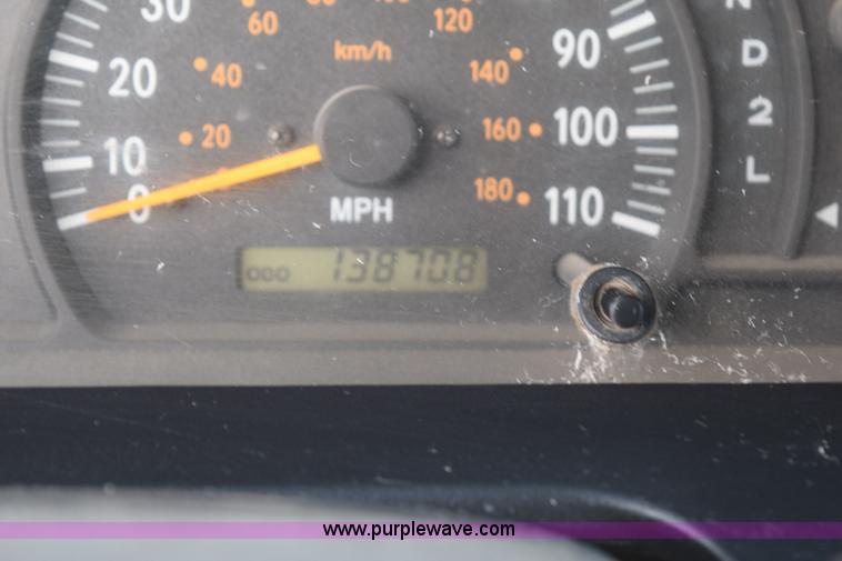 image for item H5119 2003 Toyota Tundra SR5 Access Cab flatbed pickup truck