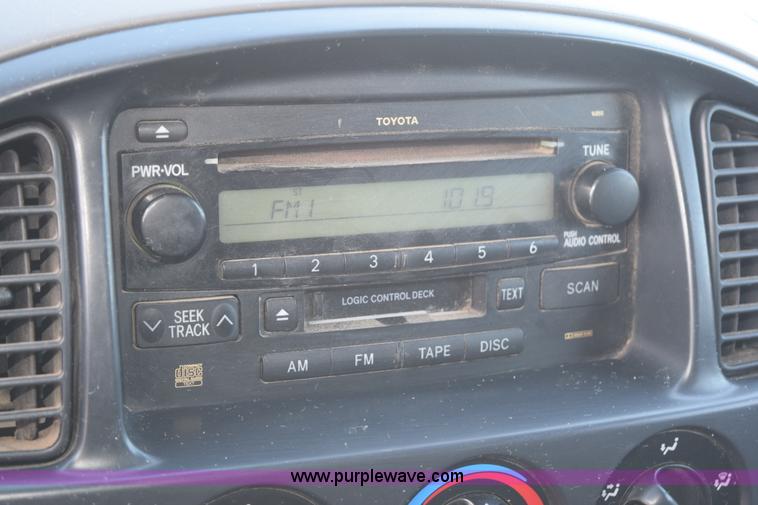 image for item H5119 2003 Toyota Tundra SR5 Access Cab flatbed pickup truck