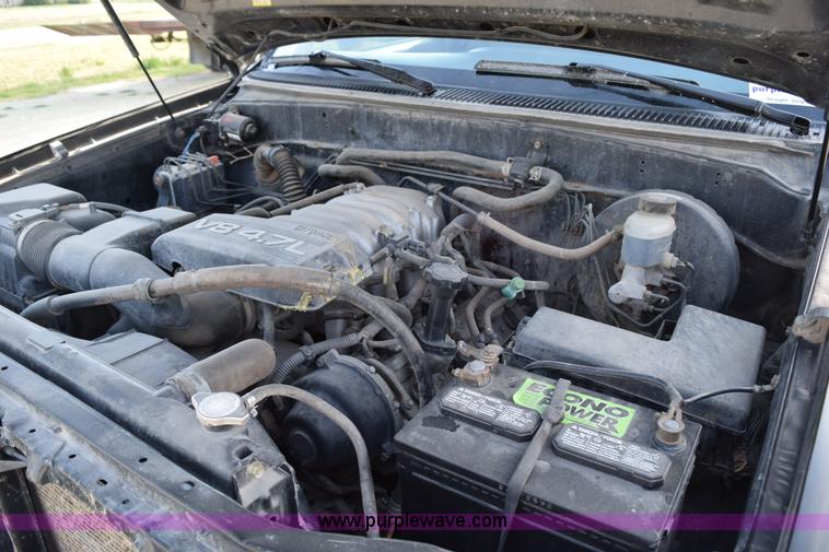 image for item H5119 2003 Toyota Tundra SR5 Access Cab flatbed pickup truck