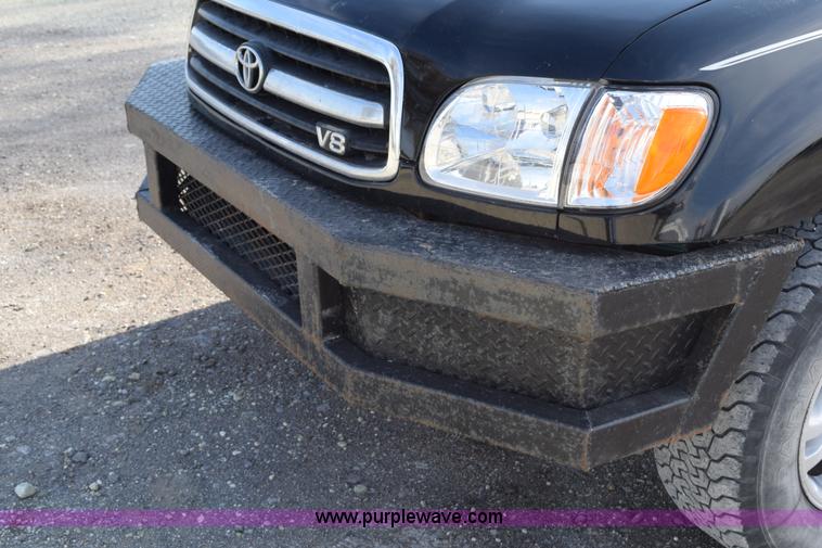 image for item H5119 2003 Toyota Tundra SR5 Access Cab flatbed pickup truck