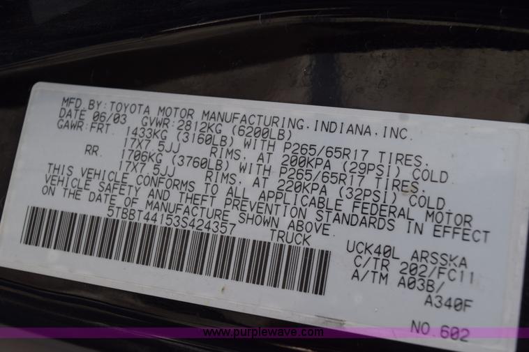 image for item H5119 2003 Toyota Tundra SR5 Access Cab flatbed pickup truck