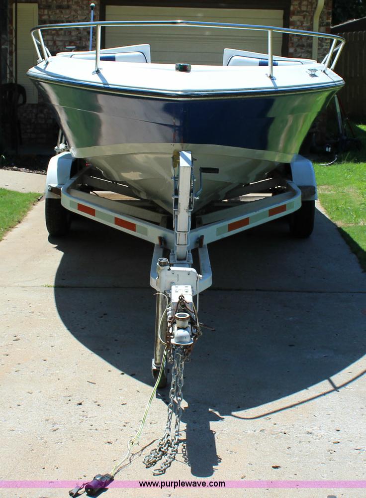 image for item I1597 1984 Chaparral 198 boat