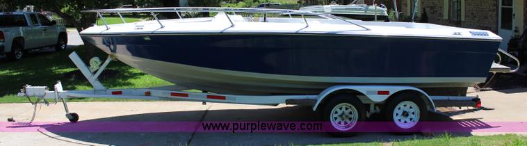 image for item I1597 1984 Chaparral 198 boat