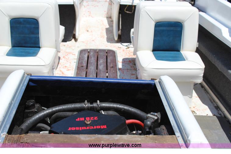 image for item I1597 1984 Chaparral 198 boat