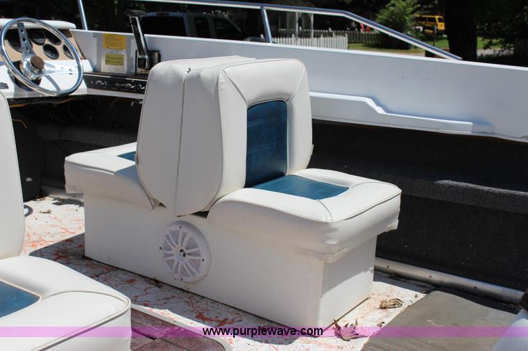 image for item I1597 1984 Chaparral 198 boat