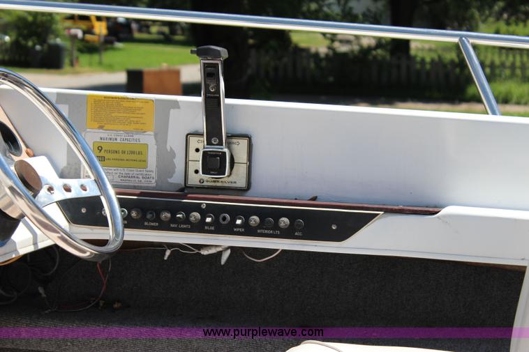 image for item I1597 1984 Chaparral 198 boat