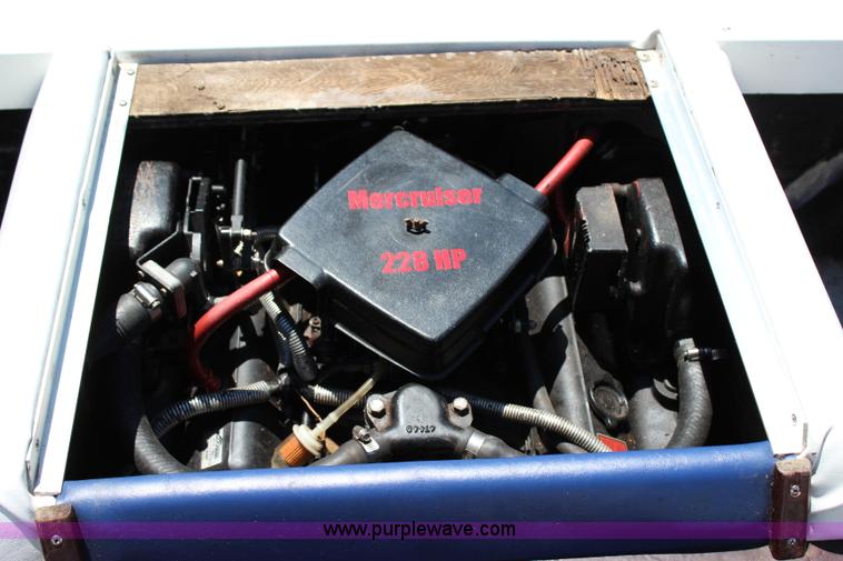 image for item I1597 1984 Chaparral 198 boat