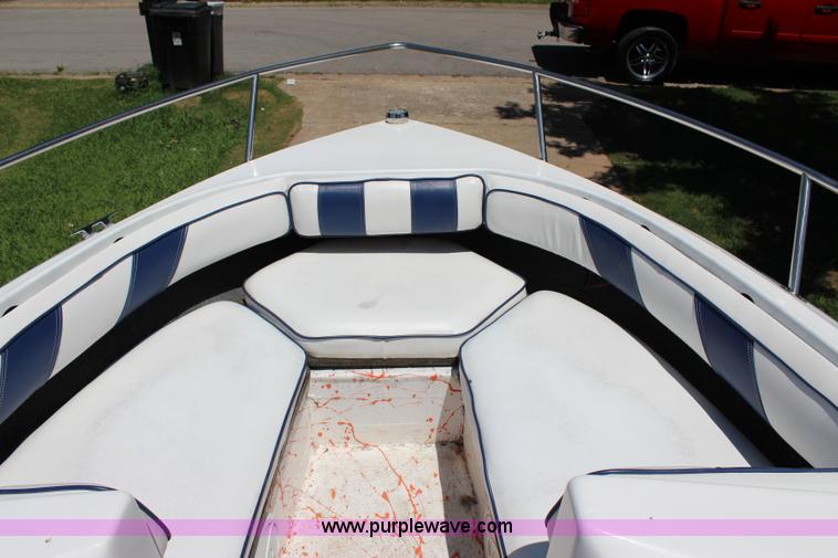image for item I1597 1984 Chaparral 198 boat