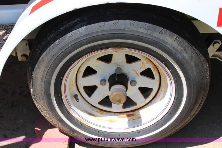 image for item I1597 1984 Chaparral 198 boat