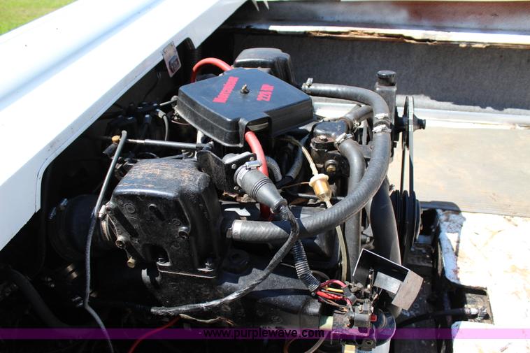 image for item I1597 1984 Chaparral 198 boat