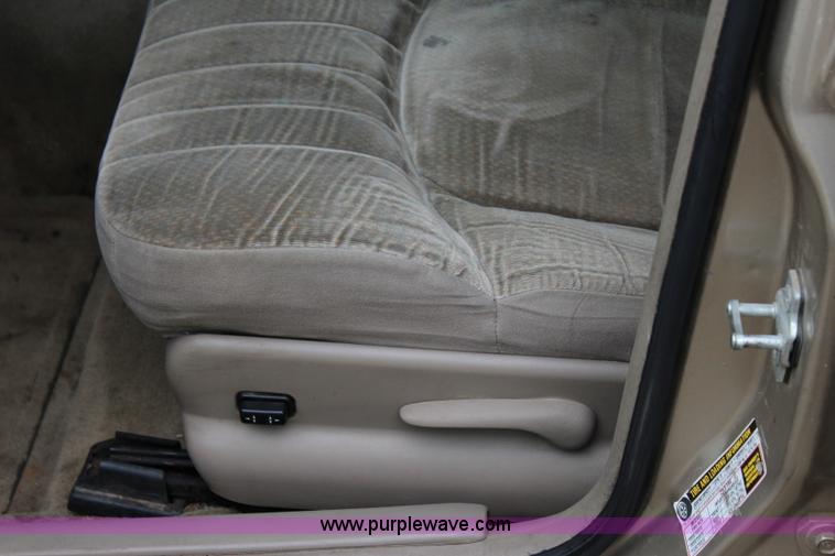 image for item I1599 2005 Buick Century