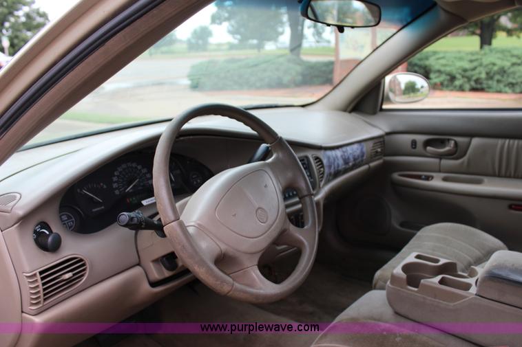 image for item I1599 2005 Buick Century