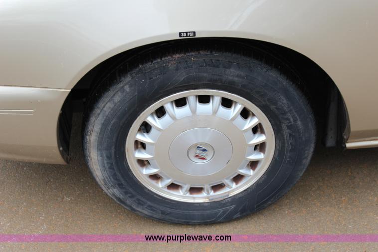 image for item I1599 2005 Buick Century