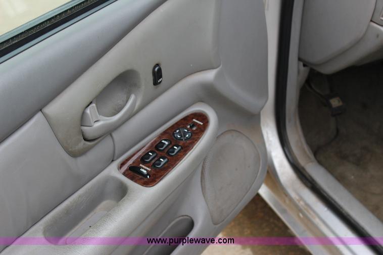 image for item I1600 2005 Buick Century