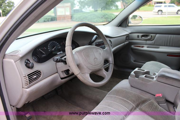 image for item I1600 2005 Buick Century
