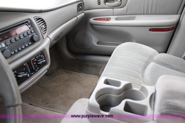 image for item I1600 2005 Buick Century