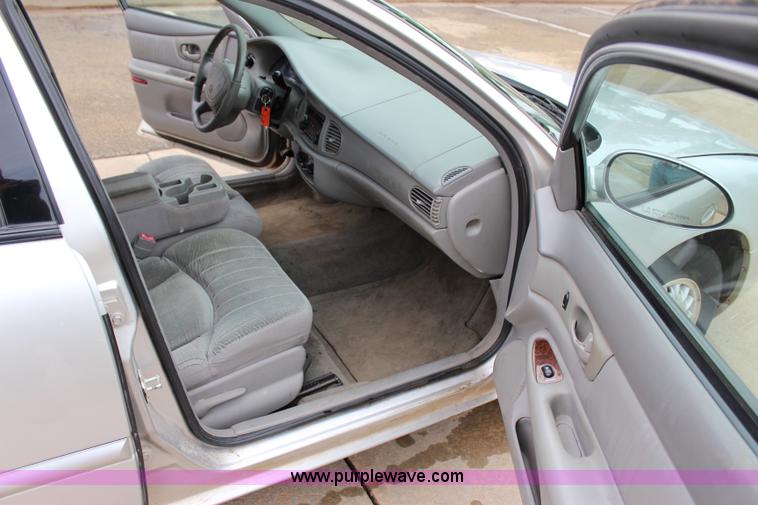 image for item I1600 2005 Buick Century