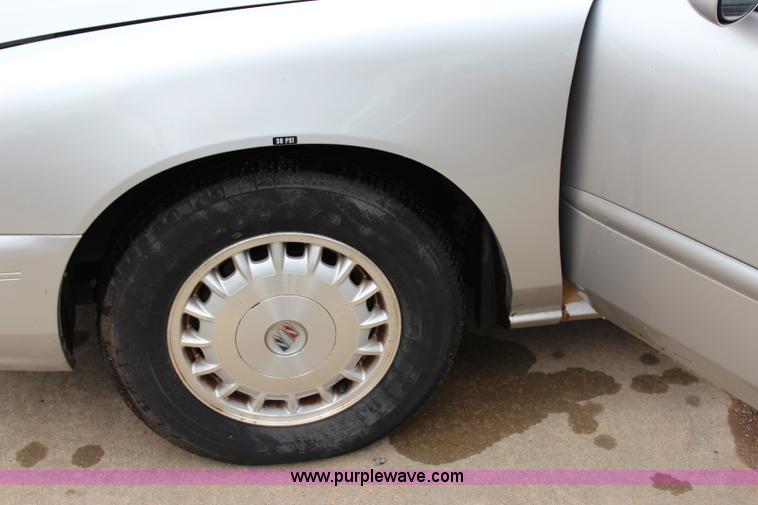 image for item I1600 2005 Buick Century