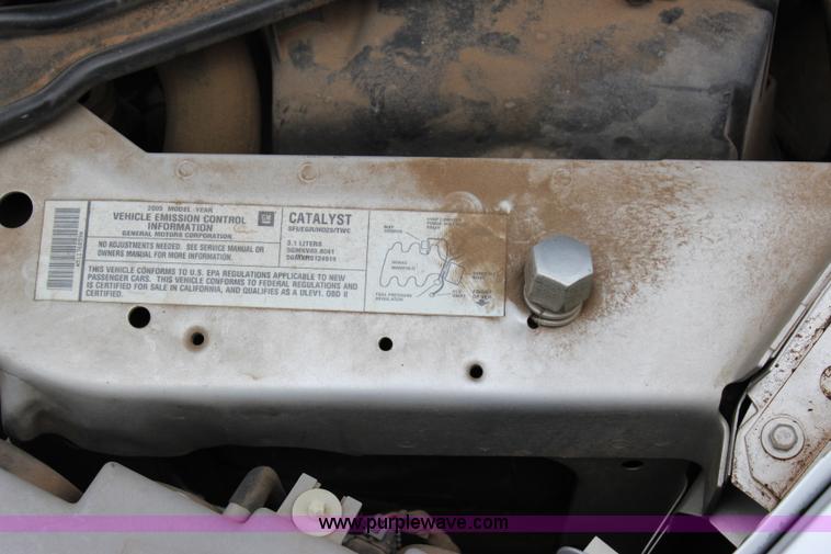 image for item I1601 2005 Buick Century