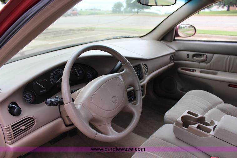 image for item I1603 2005 Buick Century