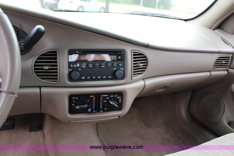 image for item I1603 2005 Buick Century