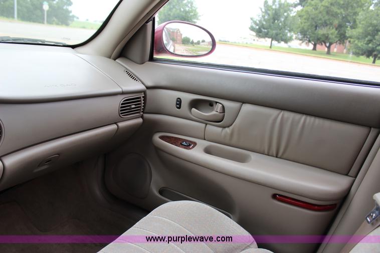 image for item I1603 2005 Buick Century