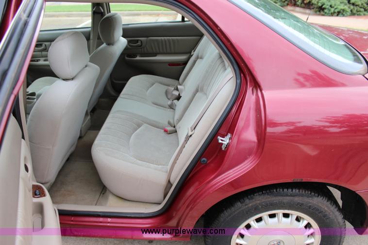 image for item I1603 2005 Buick Century
