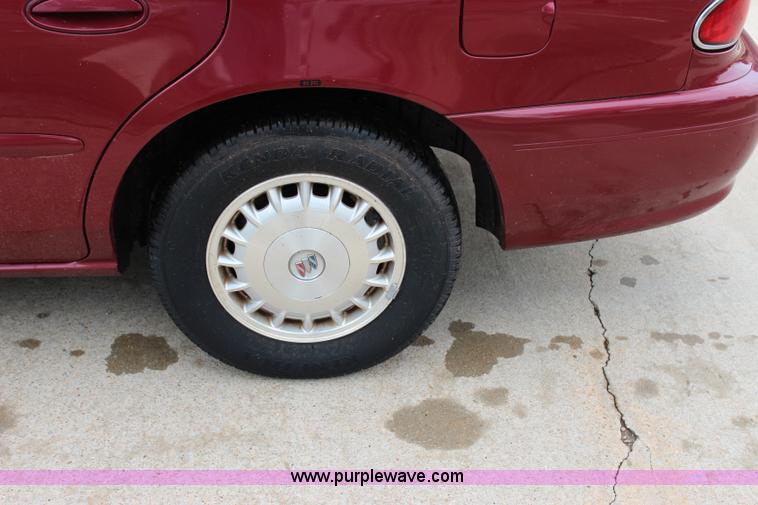 image for item I1603 2005 Buick Century