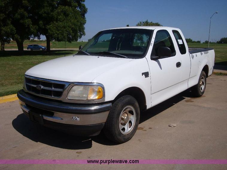 image for item I1604 1998 Ford F150 Ext. Cab pickup truck