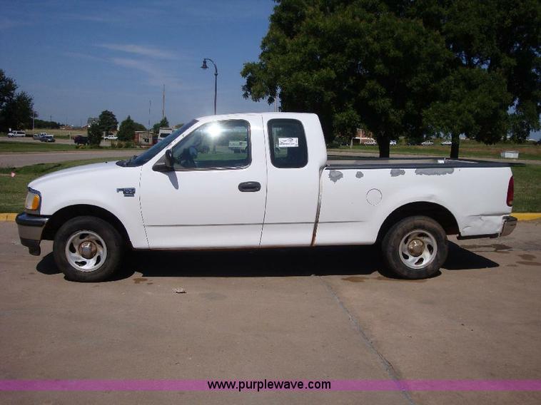 image for item I1604 1998 Ford F150 Ext. Cab pickup truck